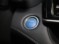 2022款 汉兰达 双擎 2.5L 四驱至尊版 7座