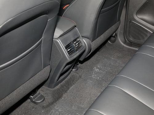 2022款 长安欧尚X7 PLUS 1.5T 蓝鲸自动尊享型