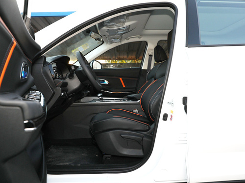 2022款 长安欧尚X7 PLUS 1.5T 蓝鲸自动尊享型