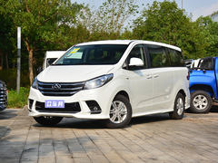 2022款 上汽大通 G10 2.0T 自动精英版 汽油 9座