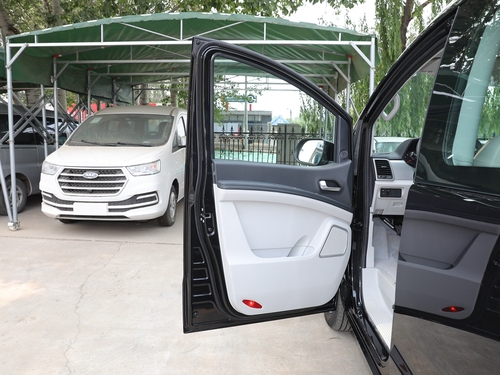 2021款 瑞风M4 2.0L 手动商务版