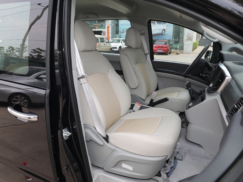 2021款 瑞风M4 2.0L 手动商务版