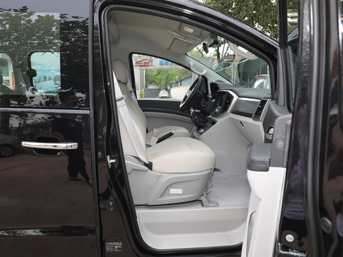 2021款 瑞风M4 2.0L 手动商务版