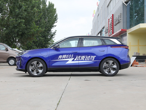2020款 奔腾E01 空间曲率型