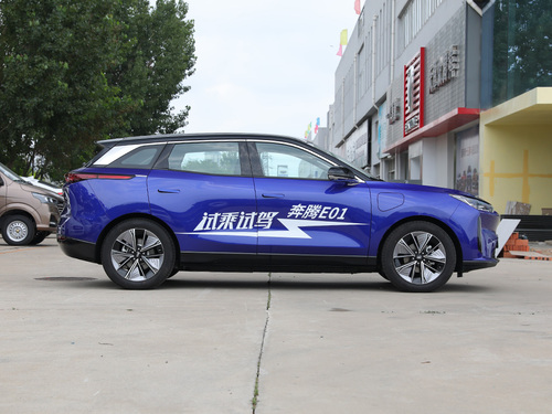 2020款 奔腾E01 空间曲率型