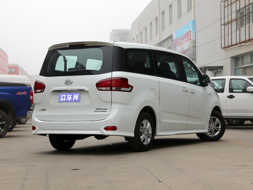 2022款 上汽大通 G10 2.0T 手动超值版 汽油 7座