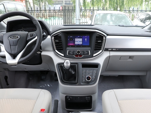 2021款 瑞风M4 2.0L 手动商务版