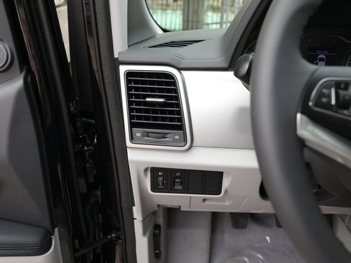 2021款 瑞风M4 2.0L 手动商务版