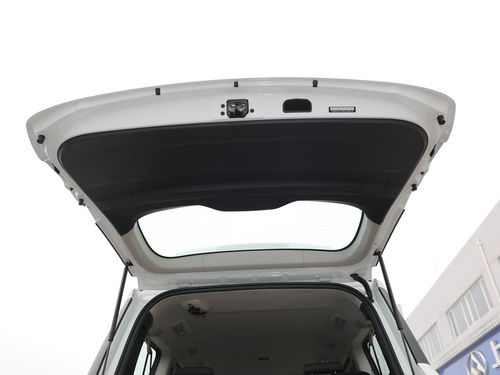 2022款 上汽大通 G10 2.0T 手动超值版 汽油 7座