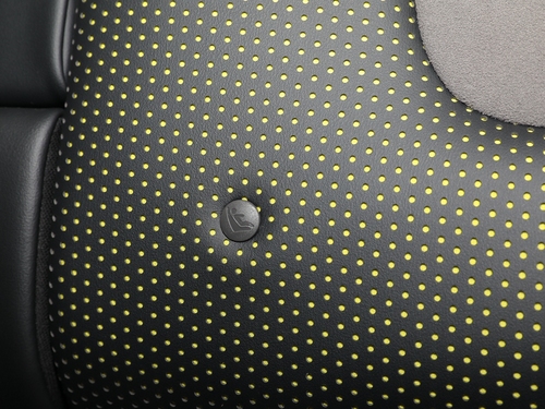 2020款 奔腾E01 空间曲率型