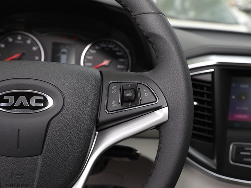 2021款 瑞风M4 2.0L 手动商务版