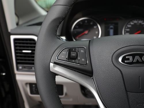 2021款 瑞风M4 2.0L 手动商务版