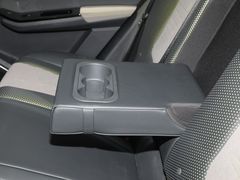 2020款 奔腾E01 空间曲率型