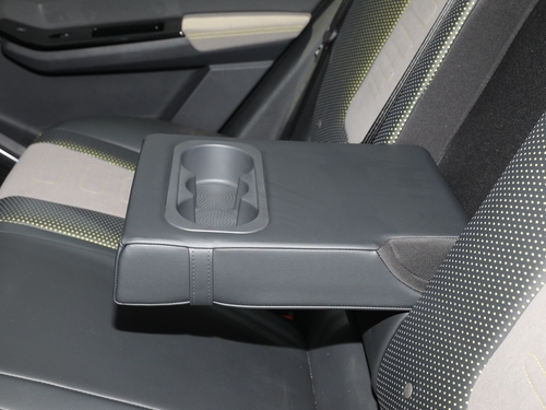 2020款 奔腾E01 空间曲率型