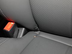 2022款 上汽大通 G10 2.0T 手动超值版 汽油 7座