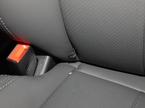 2022款 上汽大通 G10 2.0T 手动超值版 汽油 7座