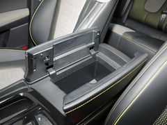 2020款 奔腾E01 空间曲率型