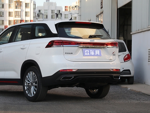 2022款 长安欧尚X7 PLUS 1.5T 蓝鲸自动尊享型