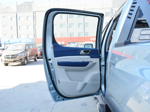 2021款 大将军 2.0T装甲大将军自动两驱休闲版尊享型标箱4G20TI5