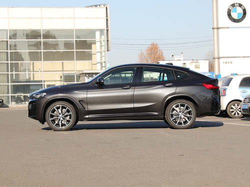 2022款 宝马X4 xDrive 30i M运动套装