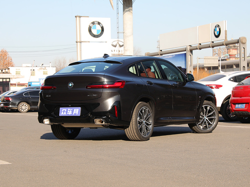 2022款 宝马X4 xDrive 30i M运动套装