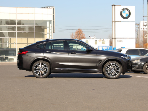 2022款 宝马X4 xDrive 30i M运动套装