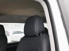 2022款 上汽大通 G10 2.0T 手动超值版 汽油 7座