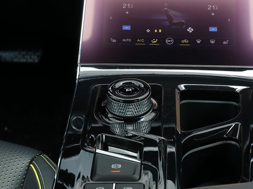 2020款 奔腾E01 空间曲率型