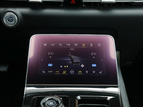 2020款 奔腾E01 空间曲率型