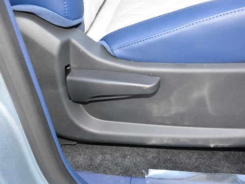 2021款 大将军 2.0T装甲大将军自动两驱休闲版尊享型标箱4G20TI5