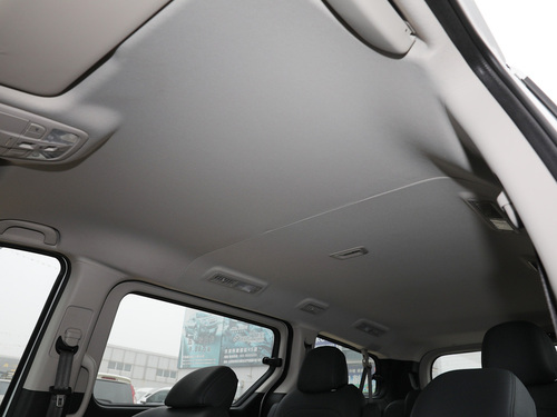 2022款 上汽大通 G10 2.0T 手动超值版 汽油 7座