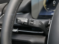 2020款 奔腾E01 空间曲率型