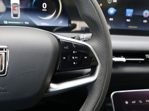 2020款 奔腾E01 空间曲率型