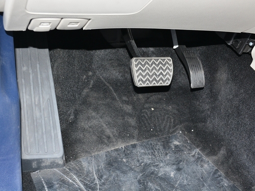 2021款 大将军 2.0T装甲大将军自动两驱休闲版尊享型标箱4G20TI5