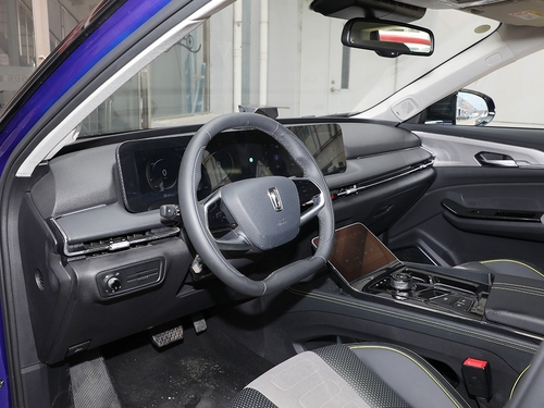 2020款 奔腾E01 空间曲率型