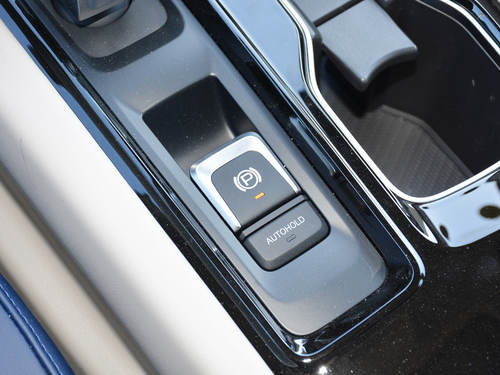 2021款 大将军 2.0T装甲大将军自动两驱休闲版尊享型标箱4G20TI5