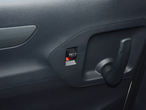 2022款 上汽大通 G10 2.0T 自动精英版 汽油 9座