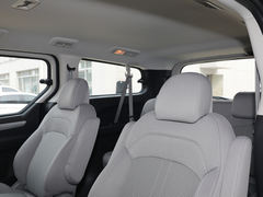 2021款 上汽大通G10 2.0T 自动智享版 汽油 7座