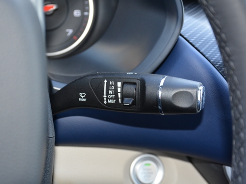 2021款 大将军 2.0T装甲大将军自动两驱休闲版尊享型标箱4G20TI5