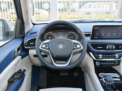 2021款 大将军 2.0T装甲大将军自动两驱休闲版尊享型标箱4G20TI5