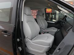 2021款 上汽大通G10 2.0T 自动智享版 汽油 7座