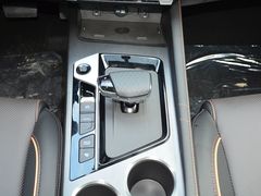 2022款 长安欧尚X7 PLUS 1.5T 蓝鲸版自动Geeker领航型