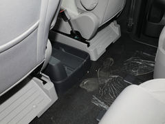 2021款 上汽大通G10 2.0T 自动智享版 汽油 7座