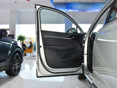 2022款 荣威RX5 MAX 330TGI 自动有为尊贵版