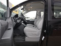 2021款 上汽大通G10 2.0T 自动智享版 汽油 7座