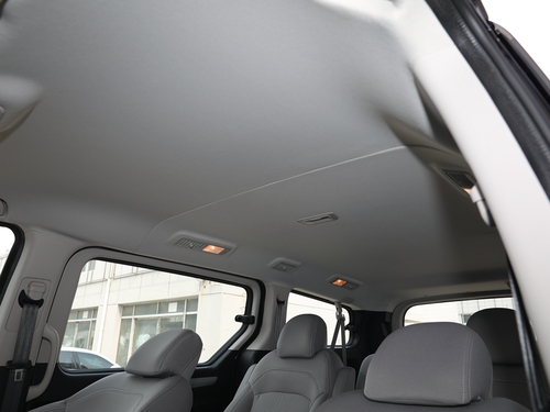 2021款 上汽大通G10 2.0T 自动智享版 汽油 7座