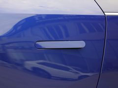 2020款 奔腾E01 空间曲率型