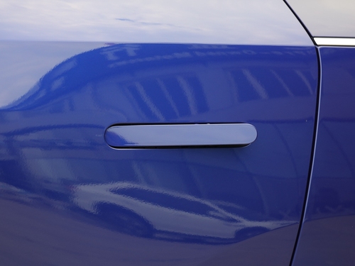 2020款 奔腾E01 空间曲率型