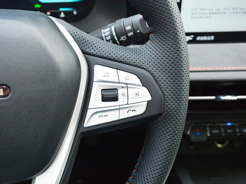 2022款 长安欧尚X7 PLUS 1.5T 蓝鲸版自动Geeker领航型