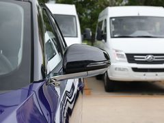 2020款 奔腾E01 空间曲率型